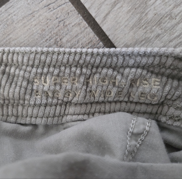AE Corduroy Super High-Waisted Baggy Wide-Leg Pant Sage Womens 8 Stretchy Cargo - Picture 12 of 14